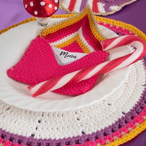 Yarn and Colors Colorful Christmas Placemats Haakpakket 034 Deep Cerise