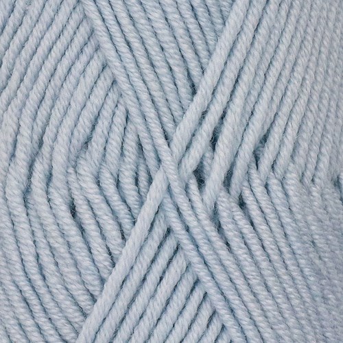 Drops Merino Extra Fine Uni Colour 39 IJsblauw-2