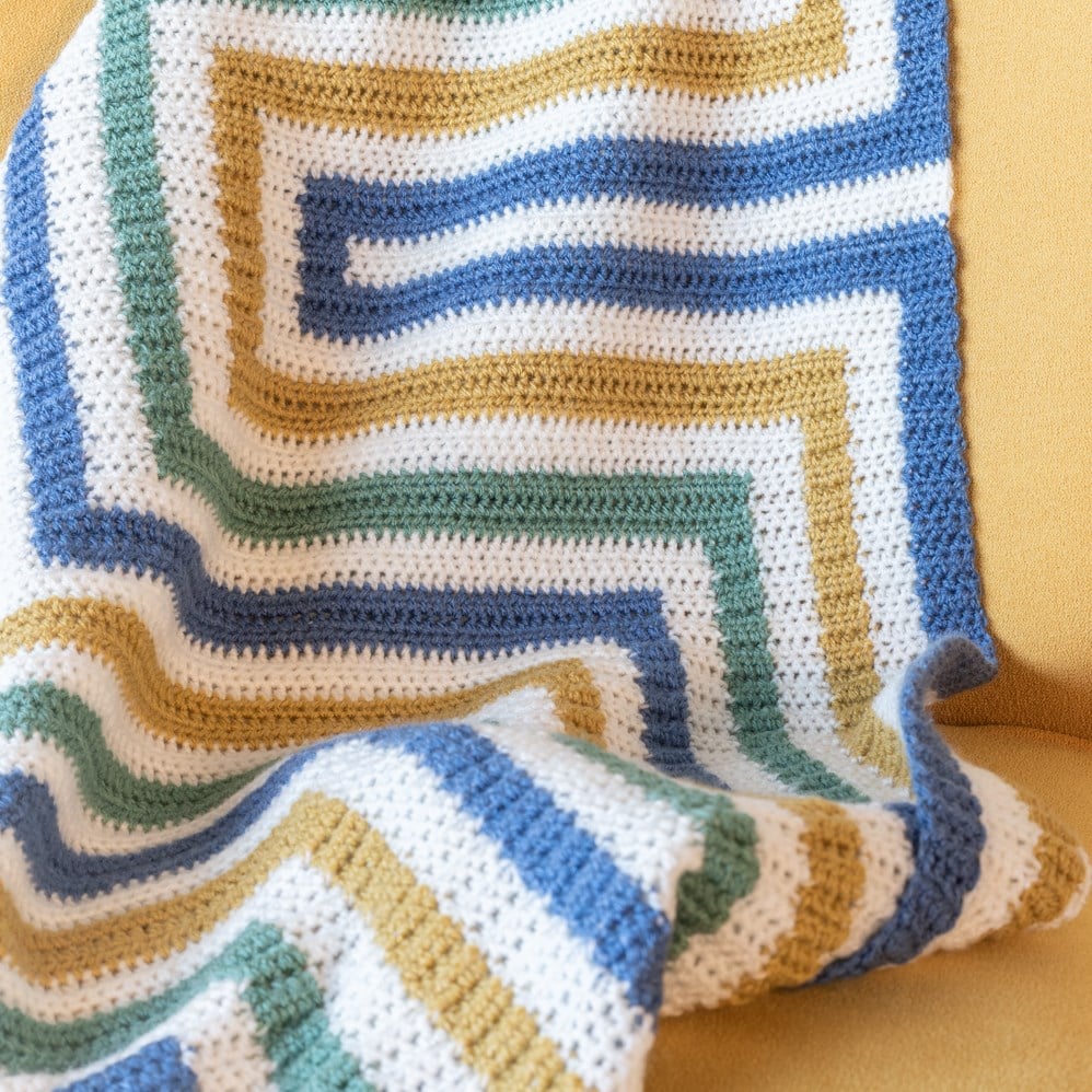 Crochet Pattern Yarn and Colors Amazing Staggered Stripes Blanket