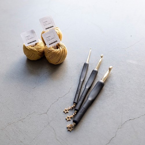 Yarn and Colors Gold KerstCAL 2024 Haaknaaldset Actie-3
