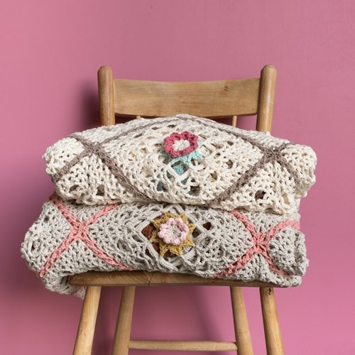 Haakpatroon Yarn and Colors Romantic Throw-3