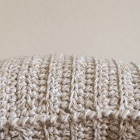 Yarn and Colors Be Gentle Cushion 004 Birch Haakpakket-3