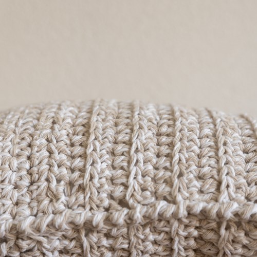 Yarn and Colors Be Gentle Cushion 004 Birch Haakpakket-3