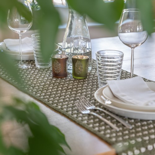 Haakpatroon Yarn and Colors Be Gentle Table Runner-2