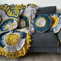 Floral Blooms Cushion 1 Garenpakket - The Queen of Loops-3