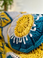 Floral Blooms Cushion All Cushions Garenpakket - The Queen of Loops-3