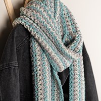 Yarn and Colors Fringed Scarf Haakpakket 073 Jade Gravel-2