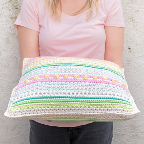 Yarn and Colors Garden Party Cushion Haakpakket-2