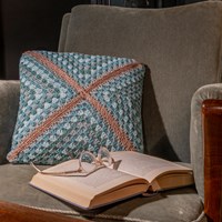 Haakpatroon Granny’s Shiny Cushion