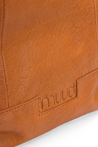 MUUD Hiba Whisky -  Handgemaakt leren shopper met opbergvakken 27x29cm detail d