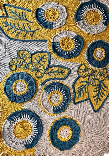 Floral Blooms Blanket - The Queen of Loops Garenpakket-3