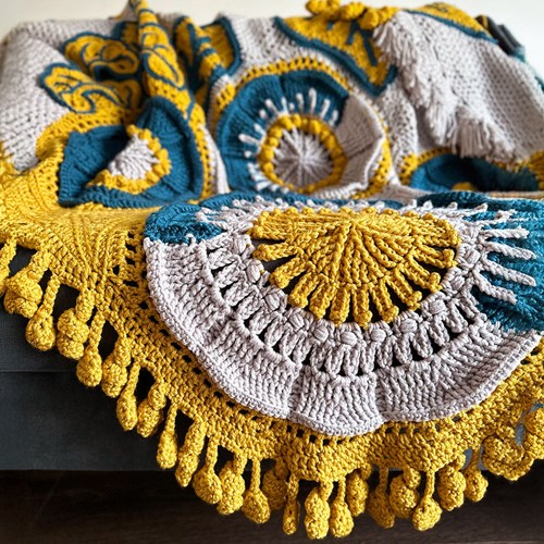 Floral Blooms Blanket - The Queen of Loops Haakpakket-3