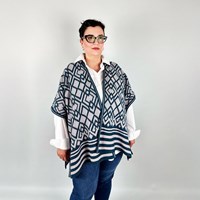 GeoChic Cape - The Queen of Loops Garen- en Haakpakket-3