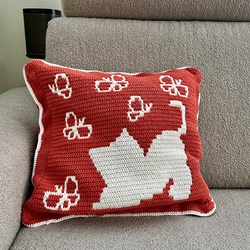 Kattenkussen met vlinders - YarnZoo Garen- en Haakpakket