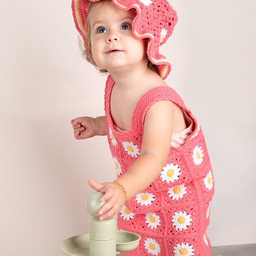 granny sqaure kinderjurkje wolplein roze voorkant 3