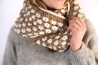 Chunky Colsjaal Haakpakket 001 Clay & Cream-3