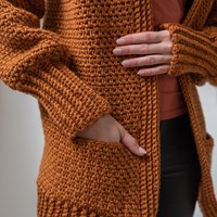 Yarn and Colors Morning Glory Cardigan Haakpakket 1 Limestone S-2