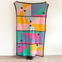 Yarn and Colors Mosaic Window Blanket Haakpakket 100 Black-3