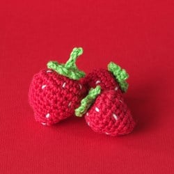 Yarn and Colors Aardbeitjes Haakpatroon