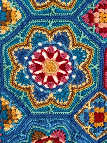 Persian Tiles Janie Crow Marrakesh Deken Haakpakket-3