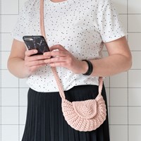 Yarn and Colors Petit Purse Haakpakket 041 Coral-3