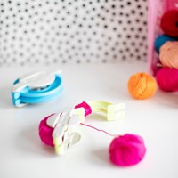 Clover Pompon Maker L-2